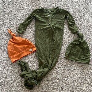 Lou Lou & Co Kniited Gown + 2 Hats 0-3m